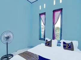 SPOT ON 91918 Najla Guest House Syariah