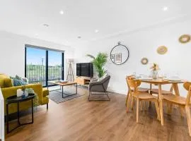 Manchester - Apartment - Sleeps 5 - Parking