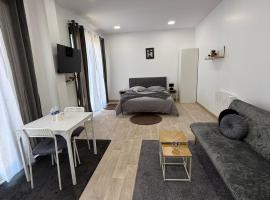 Studio de Charme Paris, hotel in Rocquencourt
