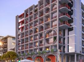 THREE43 ON B - Fluent Serviced Apartments, hotel in Cape Town