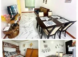 HOMEY STAYCATION WITH PARKING near Diliman, Katipunan, Commonwealth