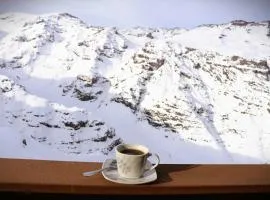 HOM I En Valle Cóndores II 4PAX con vista la Cordillera CV2402