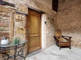 La Casa Dorée