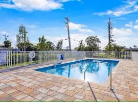 Gulf Access with Boat Slip, Heated Saltwater Pool, Dog-Friendly - Bacino Vista #205 - Roelens