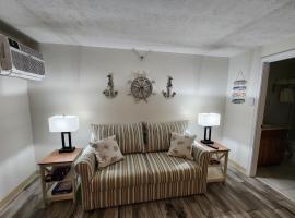 Nautical Mile Resort, hotel a Wells