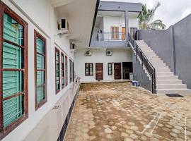 OYO 92057 Reny Kost Syariah、ジャンビの格安ホテル