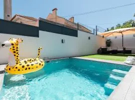 Luxury Villa with a pool in the city - No Parties Allowed