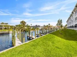 Gulf Access with Boat Slip, Heated Saltwater Pool, Dog-Friendly - Bacino Vista #301 - Roelens