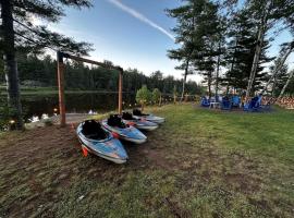 Riverside Retreat, hotel Rextonban