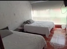 Casa amoblada 10 personas 4 habitaciones - Frente al terminal y cable aereo, Expoferias, Bosque Popular y Termales del Otoño