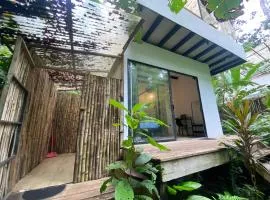 Mini Jungle Villa