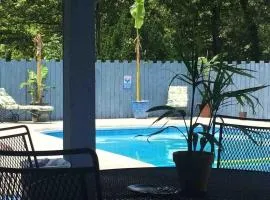 Kentucky Lake Pool Home in Moors Resort Area