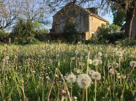 Grande chambre renaissance, hôtel à La Celle-sous-Gouzon