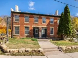 Rise Getaways at Briarstone Inn Entire House