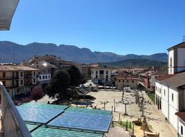 Céntrico espacioso y muy luminoso, hotel in Villasana de Mena