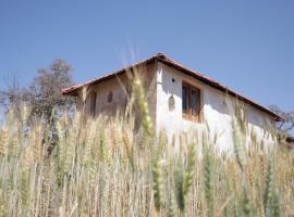 Maathrila The Satpura Homestay, ξενοδοχείο σε Sohāgpur