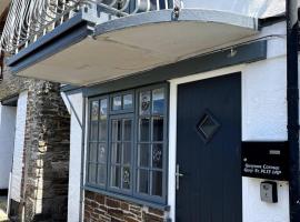 Beautiful Quayside Cottage Looe, hôtel à Looe