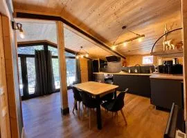 Chalet l'Epicéa en forêt T3 avec terrasse & jardin à 5 min à pied des pistes P2000