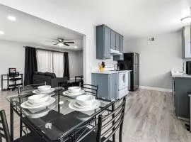 Chic 2-Bed Oasis Sleeps 6! Minutes From Strip!