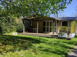 Camping Au Tour de l'Aveyron, chỗ nghỉ tự nấu nướng ở LʼHospitalet-du-Larzac
