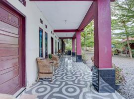 OYO 92464 Efniati Homestay Syariah, hotel v destinaci Payakumbuh