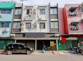 OYO 92528 Nagoya House Syariah