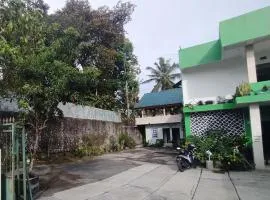 SPOT ON 92537 Tetirah Homestay