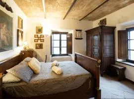 GiuMa Tuscany Historic Country House with Roof Terrace near Saturnia Spa