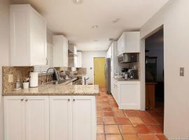 Cozy Home Near Airport,fast EV Charger & Theater โรงแรมในซานอันโตนิโอ