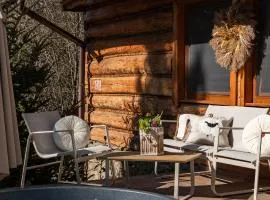 Polana Słowikowa 5 star- domek w górach z jacuzzi, sauna,basen,ogród z lasem, kominek i narty