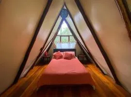 The Lookout Hideaway Cabin