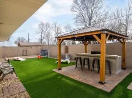 Sleeps 18 Hot Tub Pool Table Fire Pit Arcade Game