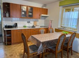 Mirni kotiček, hotel con alberca en Čatež ob Savi