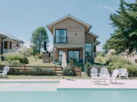 Pentagrama, casas de campo, hotel in Villa General Belgrano