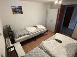 Gemütliches Messe Zimmer 2-Bett, hotel in Ronnenberg