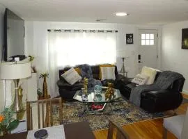 Comfortable and Convenient 3 Bed Home