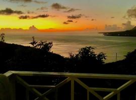 Cozy Private Room with AC, Balcony near Airport, Beach and Kite surfing, hotel Vieux Fortban