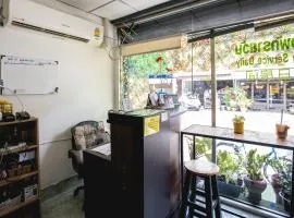 OYO 75440 Nara Hostel