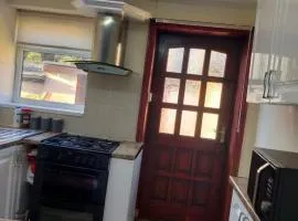 Paradise Apartment- Female Only