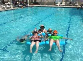 San Felipe Luxurious 3-Bedroom Condo 11-3 with Pool Access