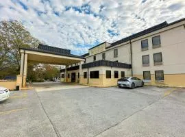 OYO Hotel Rome West GA