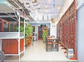 Super OYO 92965 Trisna Patihan Resort, hotel v destinaci Tulungagung