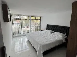 Alojamiento Privado en Avenida Principal