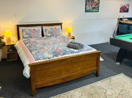 Lune-tastic Guesthouse