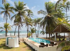 Beachfront Property in Palenque - Paradise!, vila v destinaci Palenque
