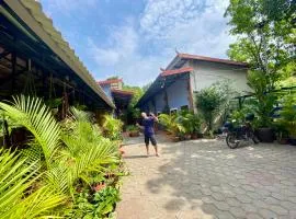 Derm Svay Guesthouse - yoga & cafe