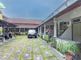 OYO Life 93247 Pondok Pariwisata
