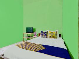 SPOT ON 93324 Hadi Homestay Syariah, hotel v destinaci Sleman