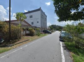 OYO 90889 Narasindo Cottage, hotel in Rawang