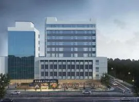 Atour Hotel Foshan Zumiao Lingnan World